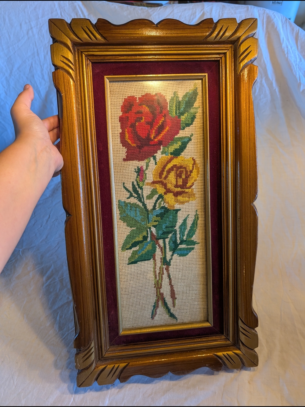 2/100$ Vintage Red and Yellow Rose Needlepoint Wall Art